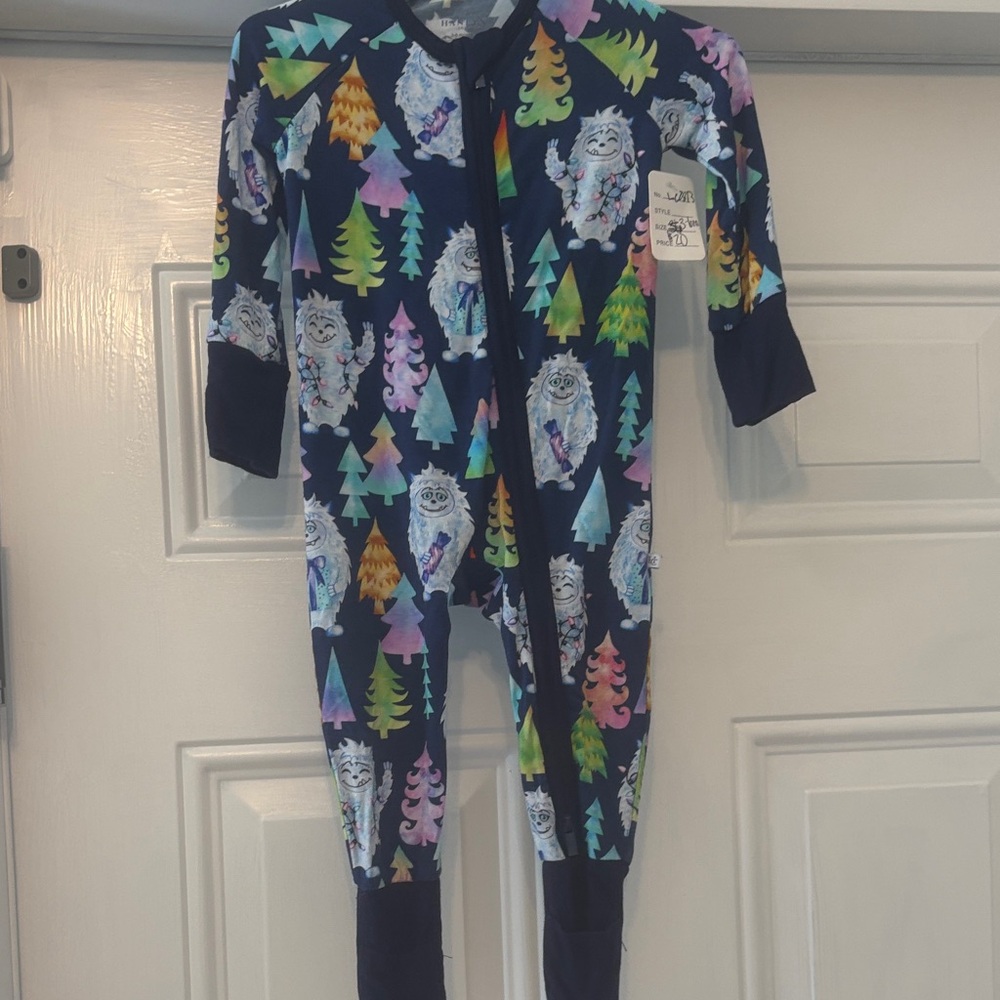 BAMBOO Hanlyn brand yeti onsie